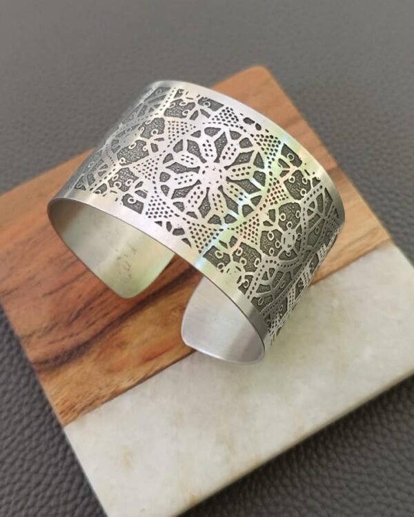 Čipka velika narukvica