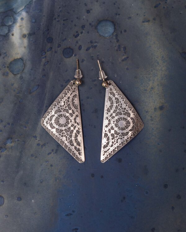 Trokut čipke naušnice