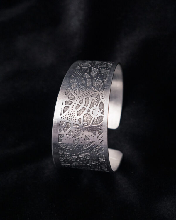 Čipkasta zora narukvica