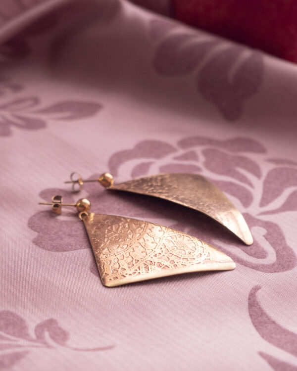 Trokut paške čipke