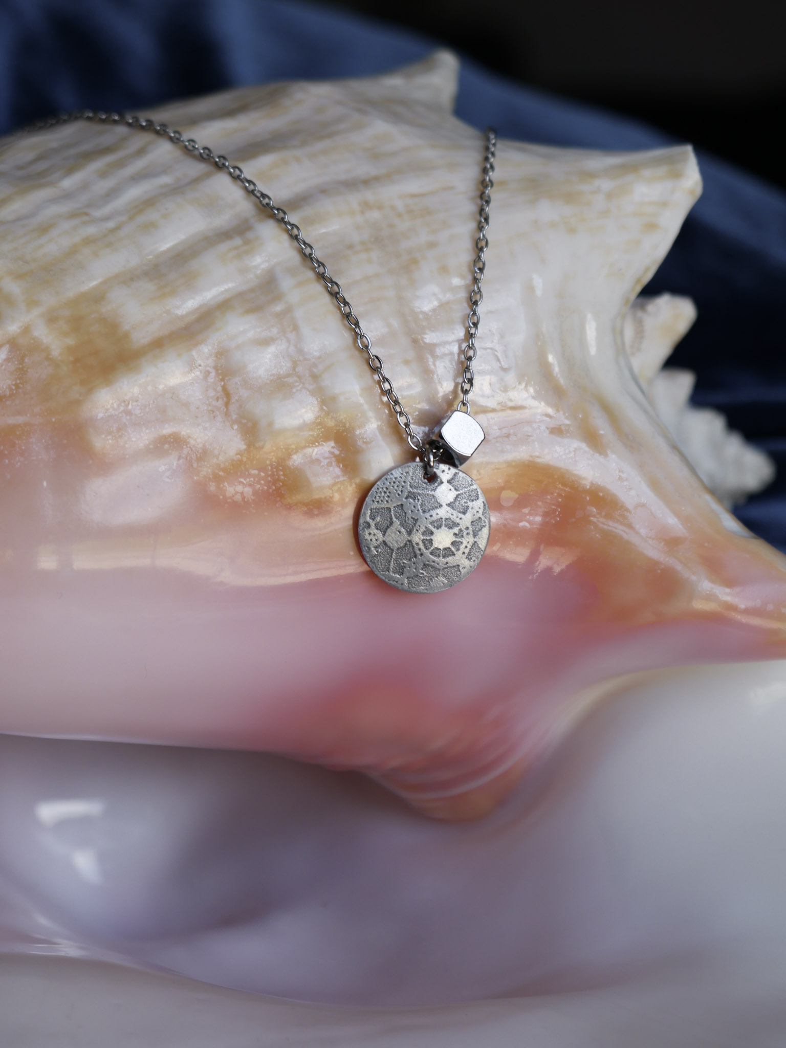 Urchin mini medaljon