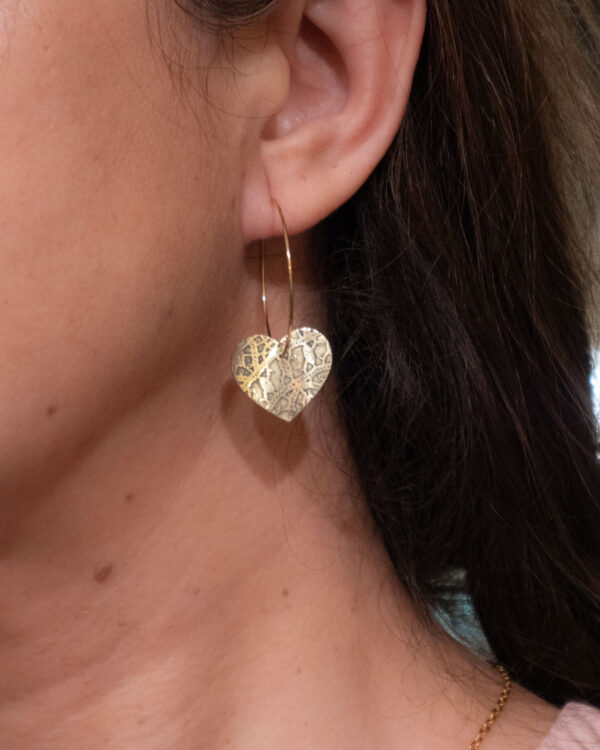 Ljubav mjedena čipka